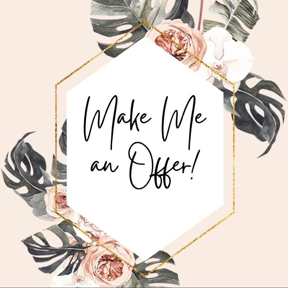 I love offers ☺️ Send me one or add items to a bundle and I’ll send one❗️✨❤️
